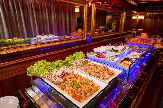 All Star Dinner Cruise with Cabaret Show in Pattaya - Who will enjoy this Pattaya evening most?