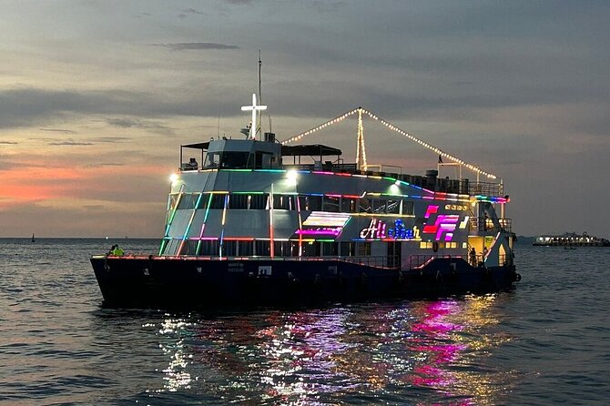 All Star Dinner Cruise with Cabaret Show in Pattaya - The 80-minute cruise along Pattaya’s coast