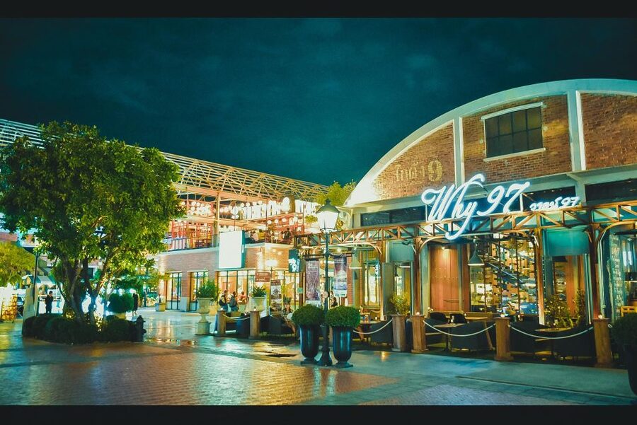 Bangkok: Calypso Cabaret Show with Hotel Transfer - How to plan the evening