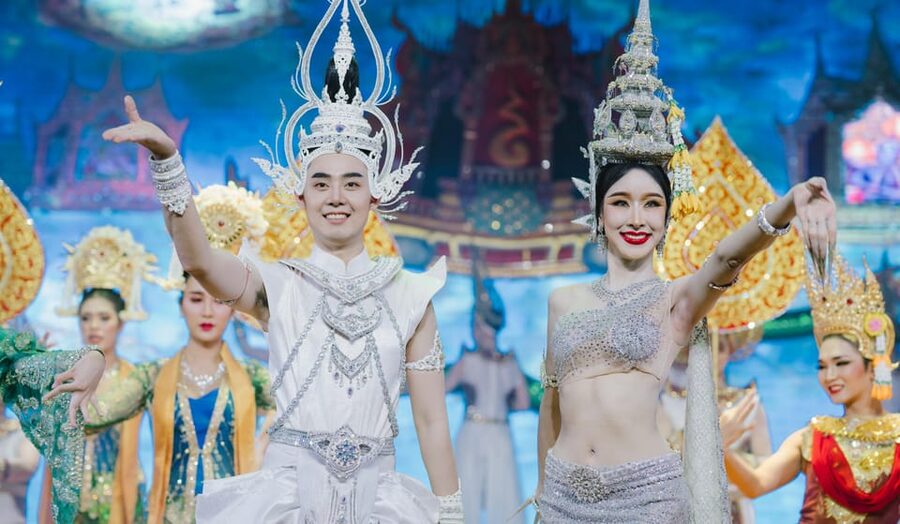 Bangkok: Golden Dome Cabaret Show Entry Ticket - Who will enjoy this show most