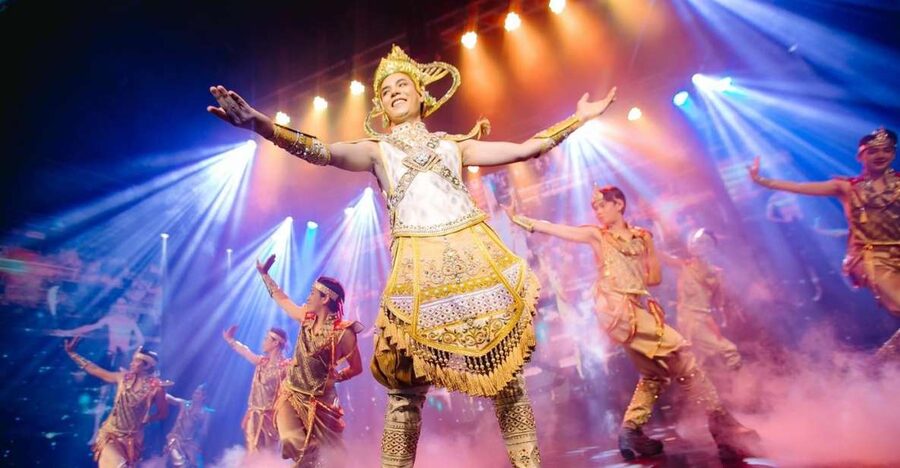 Bangkok: Mirinn Theatre Cabaret Show Admission Ticket - Thai dance, modern numbers, and Muay Thai