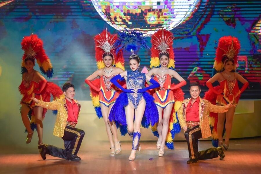 Bangkok: Skip-the-Line Golden Dome Cabaret Show Tickets - What the one-hour Golden Dome show is really like