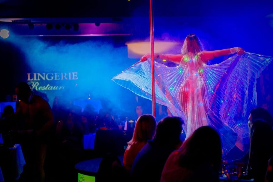 Braga: The Lingerie Restaurant Cabaret Show with Dinner - What kind of night is this?
