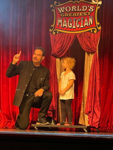 Branson: Cabaret Comedy Magic Dinner Show - How it compares with other Branson nights