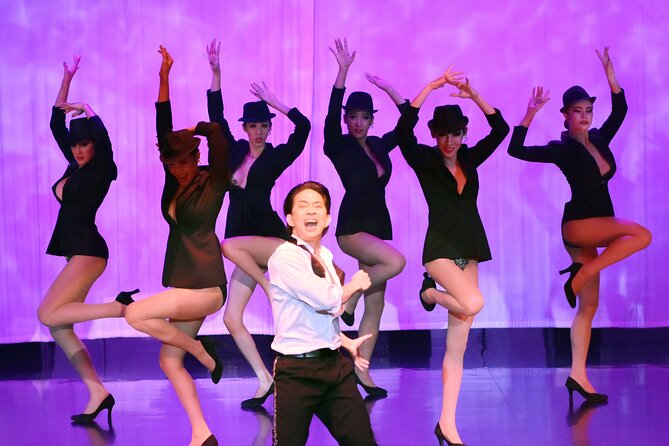 Calypso Cabaret: Dazzling Lights & Performances - The music, costumes, and performers