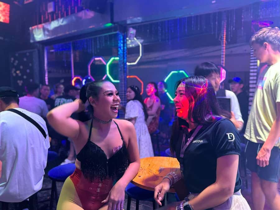 Chiang Mai: Ladyboy Cabaret Show with Dinner and Drinks - Key details before you book