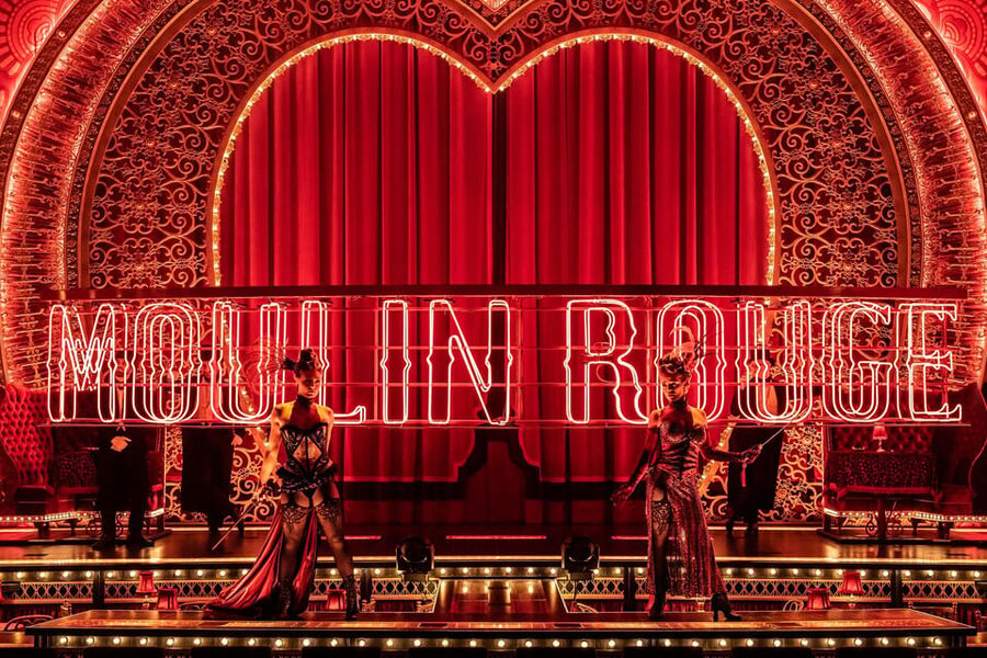 Cologne: Moulin Rouge! The Musical Entry Ticket - Should you add the EUR 19 OpenBar package?
