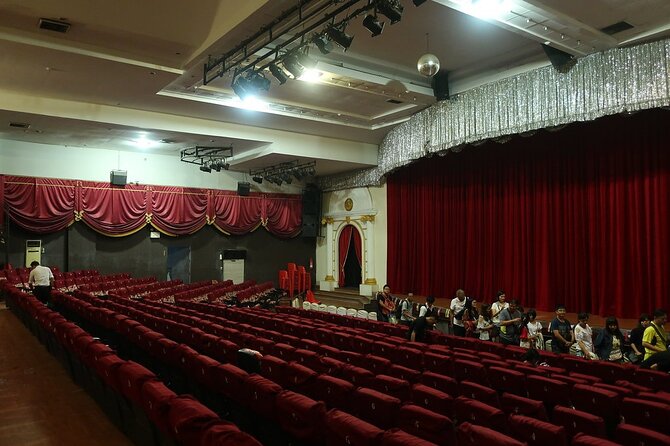 Golden Dome Cabaret: A Night of Glamour and Glitter - Deluxe or VIP seating and what it means