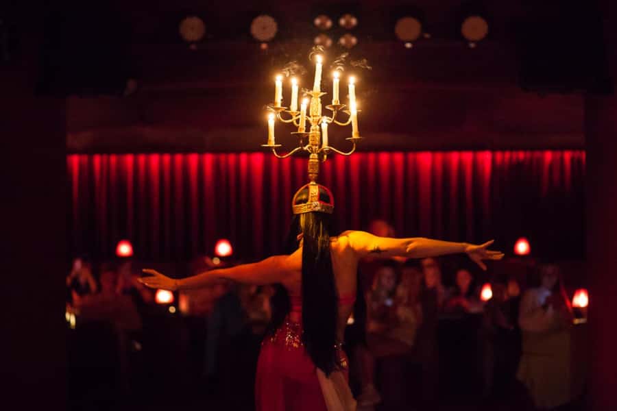Hurghada: Naz Cabaret ticket with beverages - Key points at a glance