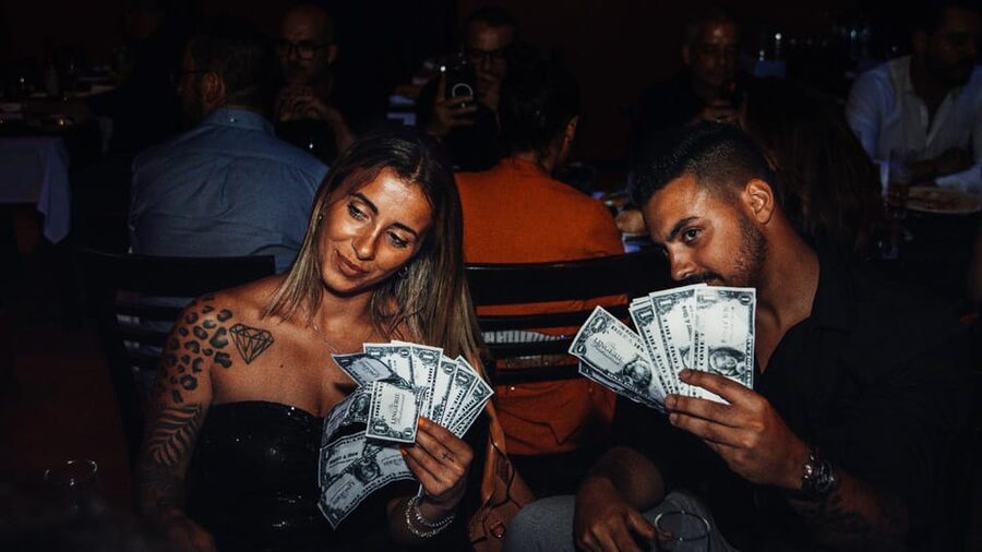 Lisbon: Erotic Cabaret Show and Dinner - Booking details worth keeping in mind