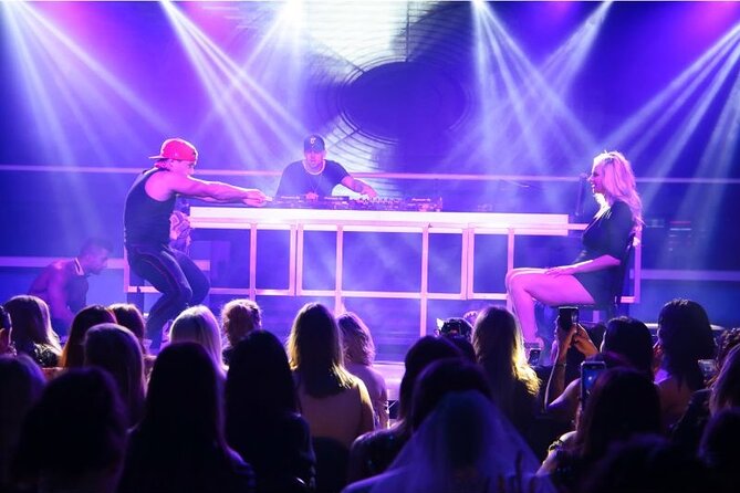 Magic Men Cabaret Show - Seating, stairs, and wheelchair access