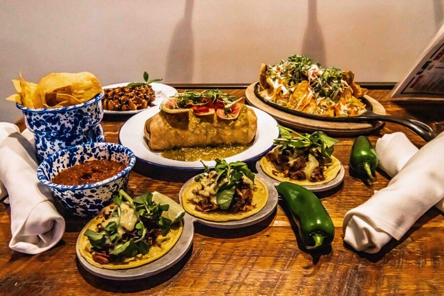 Palm Springs: Drag Show with Brunch - Booking, seating, and practical planning