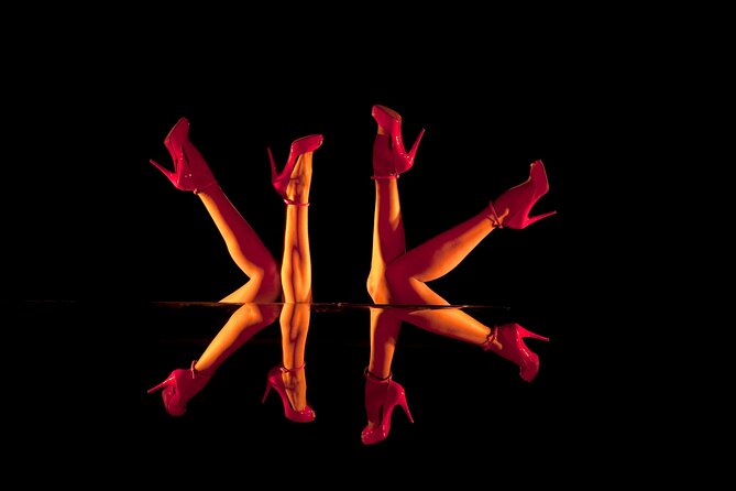 Paris Crazy Horse Cabaret Show - Crazy Horse compared with Moulin Rouge