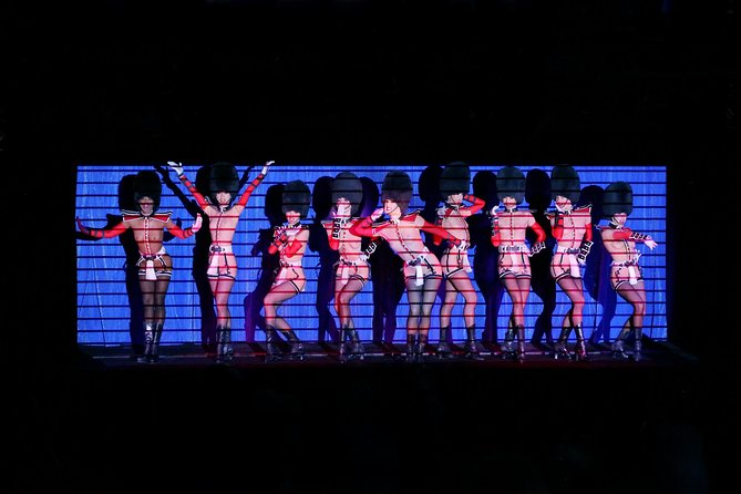 Paris Crazy Horse Cabaret Show Champagne & macarons - Champagne, macarons, and the pre-show ritual