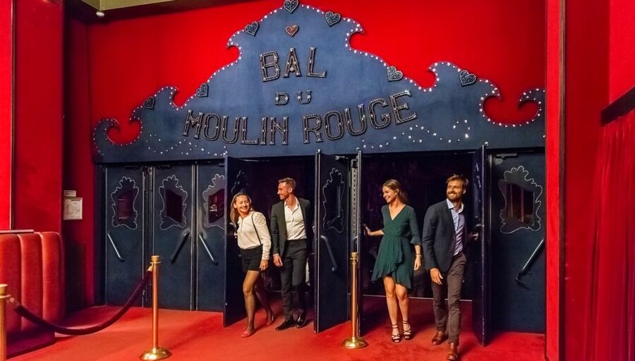 Paris: Evening Sightseeing Tour and Moulin Rouge Show - Paris by night from an air-conditioned coach
