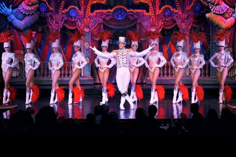 Paris: First Show Moulin Rouge with Champagne & Seine Cruise - How long the evening takes