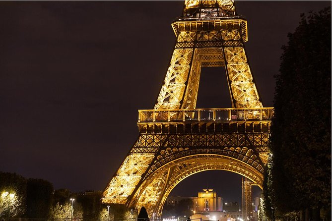 Paris Illuminations Tour with Moulin Rouge Show and Cruise Option - What this Paris night package actually includes