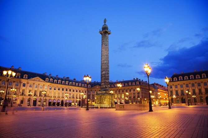 Paris Illuminations Tour with Moulin Rouge Show and Cruise Option - Arriving in Montmartre for Feerie