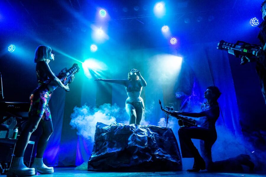 Paris: Madame Arthur Cabaret Show Ticket - Who will enjoy this most?