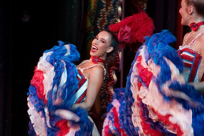 Paris Moulin Rouge 3-Courses Dinner with Wine and Show - Crowds, comfort, and the compulsory cloakroom