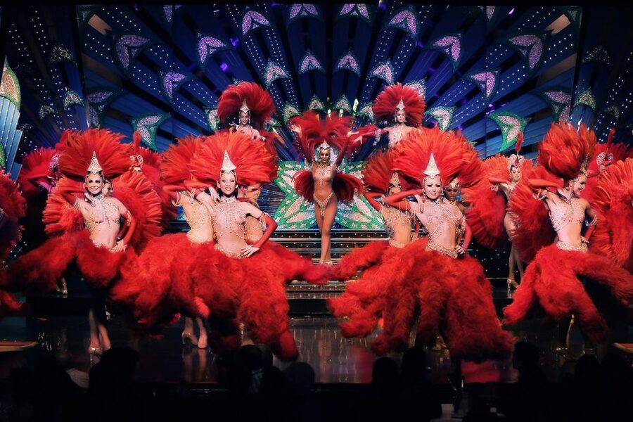Paris: Moulin Rouge Cabaret Show Ticket with Champagne - Practical ways to improve your evening