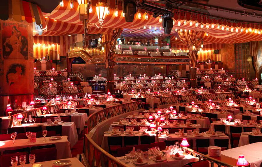 Paris: Moulin Rouge Dinner Show, Champagne, and Transport - Key points to know before booking