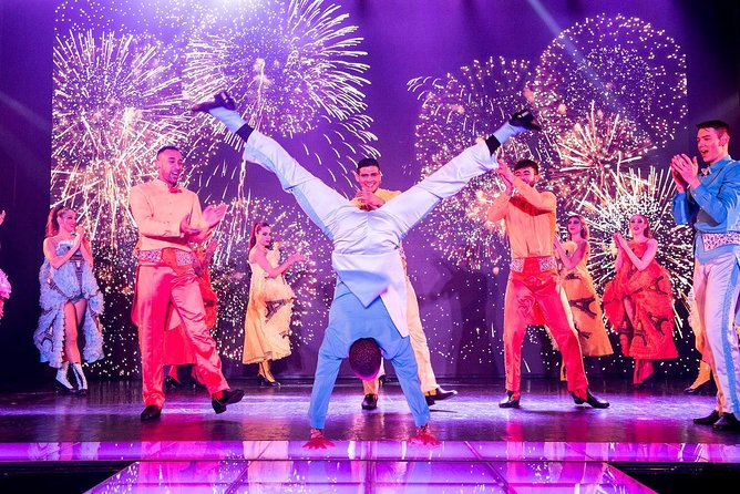 Paris Paradis Latin Cabaret Dinner and Show - The main show: singing, dancing, comedy, and skin