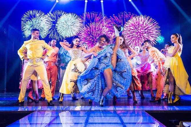 Paris Paradis Latin Cabaret Show with Champagne - Who will enjoy this Paris evening most?