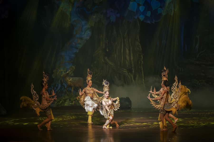 Pattaya: Alcazar Cabaret Show VIP Seat with Private Transfer - The One-Hour Pickup Plan From Your Hotel