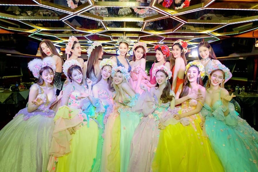 Pattaya: All Star Dinner Cruise, Cabaret Show & Beer Buffet - Pattaya Bay views and the final disco set