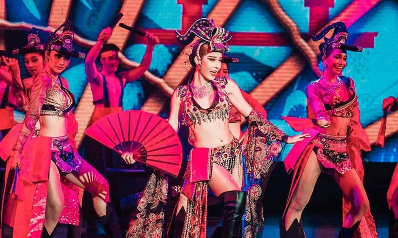 Phuket: Simon Cabaret Show Tickets Optional First 3 Rows - Photos, performers, and the exit
