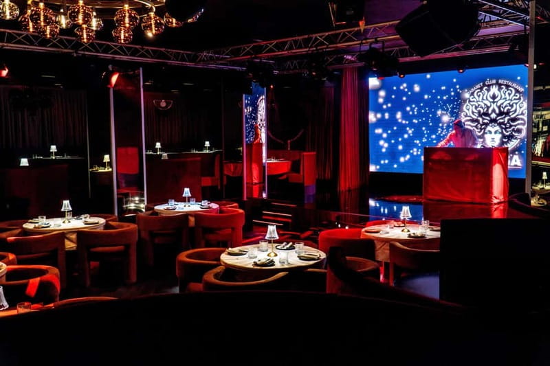 Prague: Cabaret Show at Medusa - Nightlife Prague - Food and cocktails: plan for an extra bill