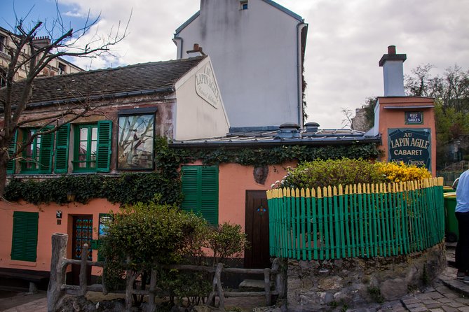 Private Tour: Montmartre Walking Tour, Dinner and Au Lapin Agile Cabaret - Booking advice and the cancellation deadline