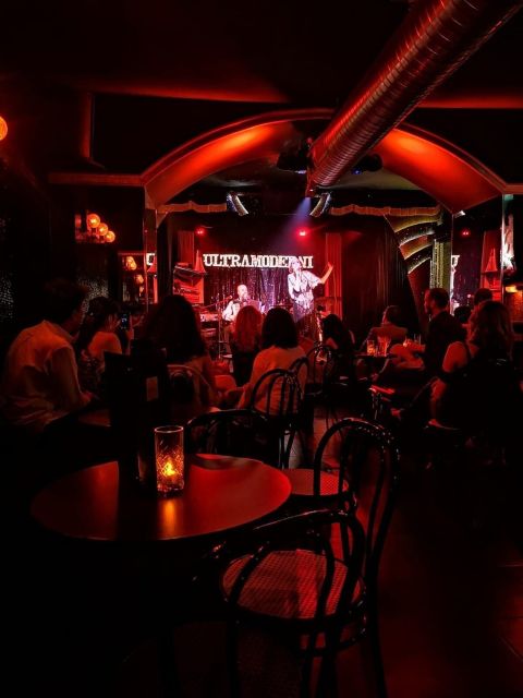Rome: Night Life Walking Tour and Burlesque Show Entry - The burlesque finale and the €15 drink