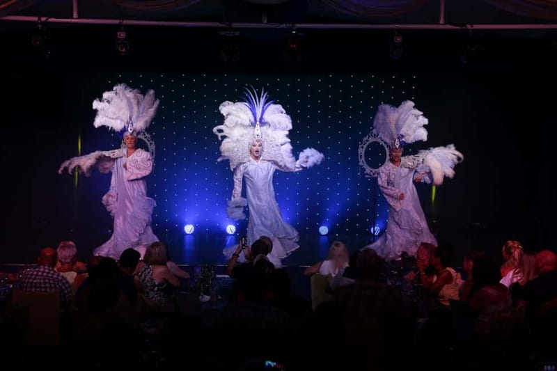 Stardust Variety Show - A cabaret night with dinner built in