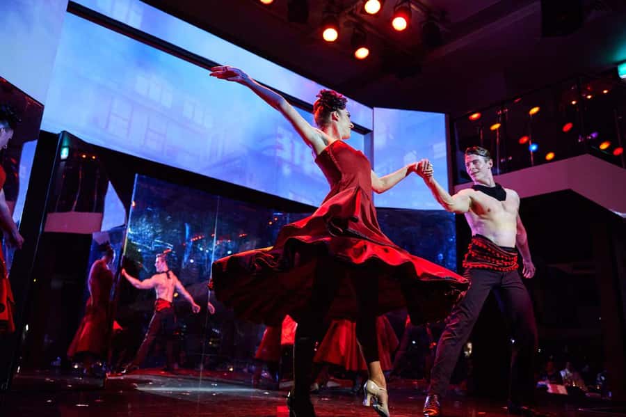 Sydney Harbour: Cabaret Cruise with 3-Course Dinner - The Harbour Bridge, Circular Quay, and the Opera House