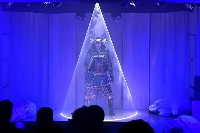 Tokyo Japanese Dance Cabaret Theater Asakusa-Kaguwa - The Pre-Show: Drinks, Photos, and Kimonos