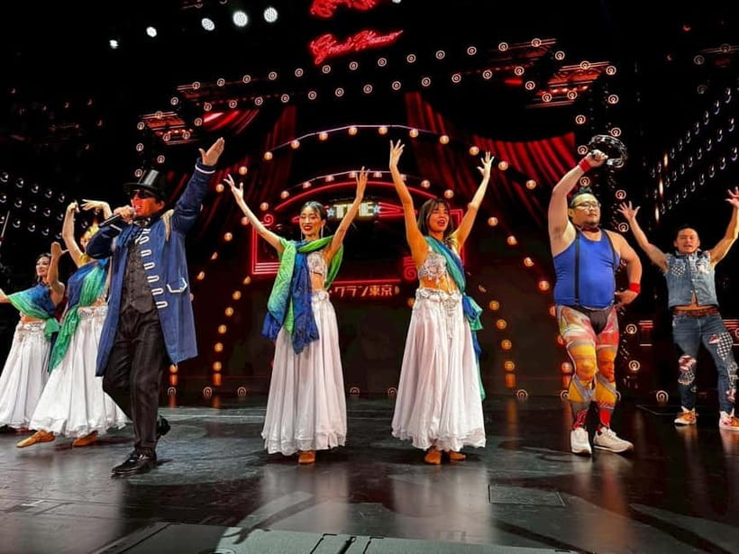 Tokyo: Japanese Style Variety Show with Dance,Magic & Dinner - Drinks, ordering, and the bill