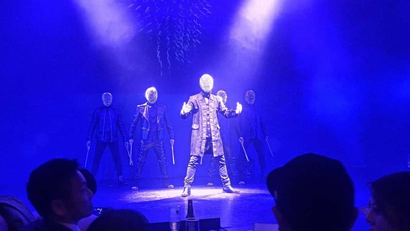 Tokyo: Japanese Style Variety Show with Dance,Magic & Dinner - Who will enjoy HAMMER the JUMBLE most